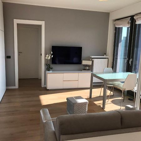 דירות Fiera Milanocity View With Terrace Next To Shopping Mall מראה חיצוני תמונה